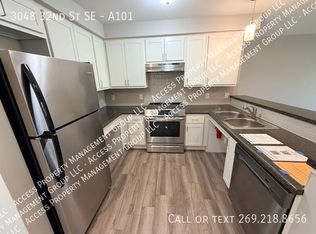 3048 32nd St SE #A101, Grand Rapids, MI 49512
