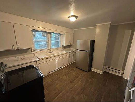 2nd image of 519 S Trenton St