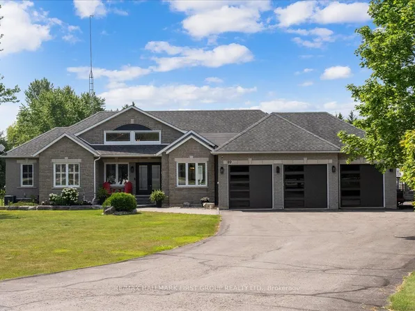 89 Hurd St, Oshawa, ON L1H 7K4