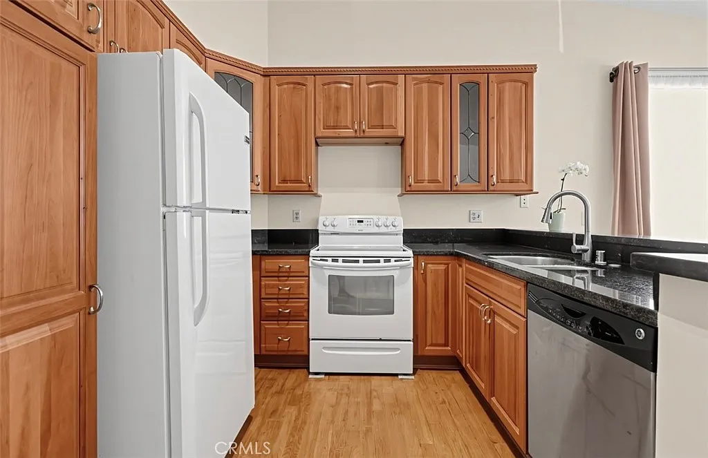 2 bed, 907 sqft, $2,780 — Photo 4