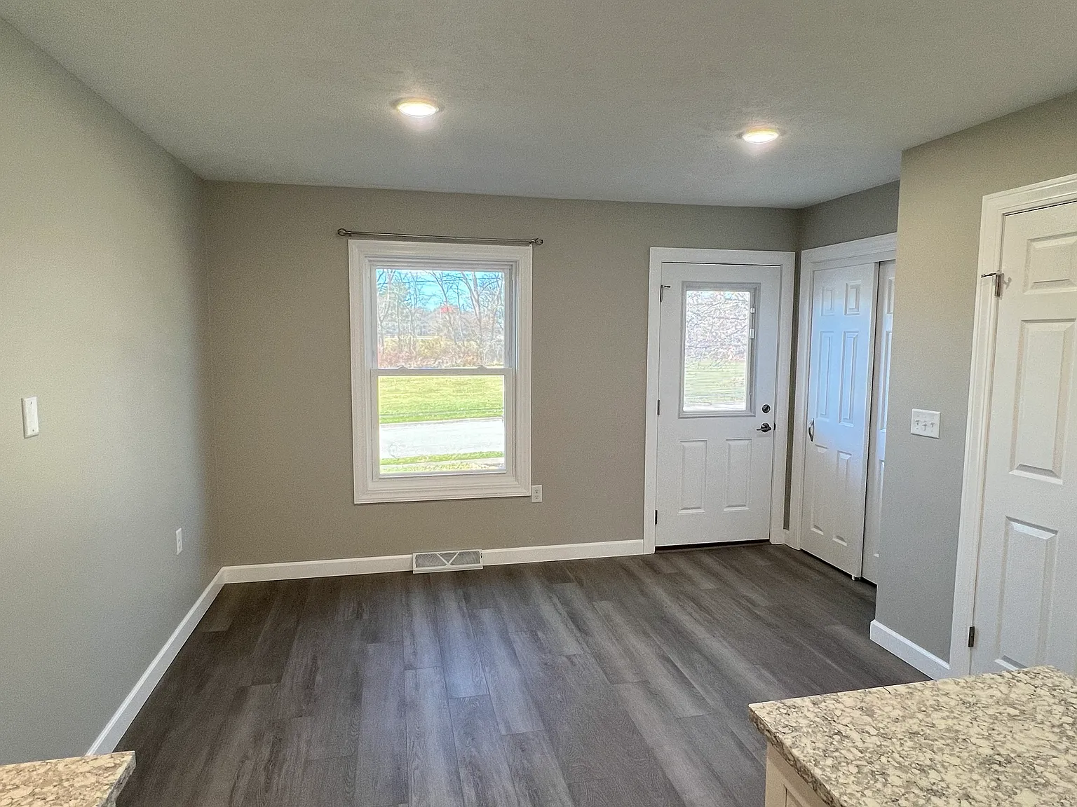 Lakewood Townhomes — Photo 4