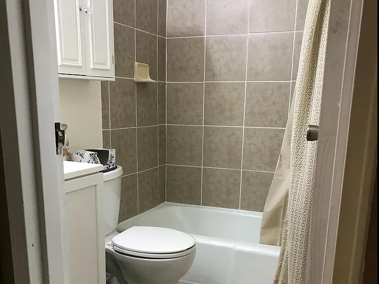 101 Lexington Ct — Photo 12