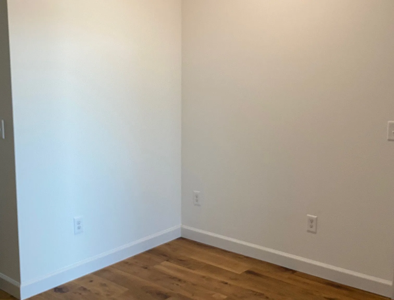 2 bed, 1.5 bath, 800 sqft, $2,052 — Photo 2