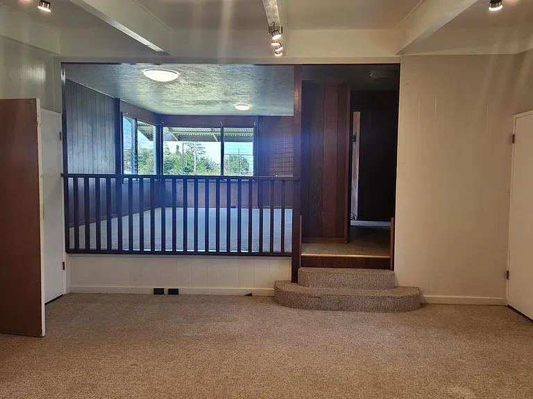360B Lama St — Photo 5