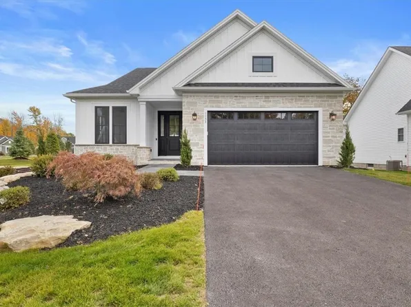 1153 Guinevere Dr, Rochester, NY 14626