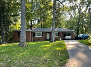 321 Willowood Dr, Henderson, NC 27536