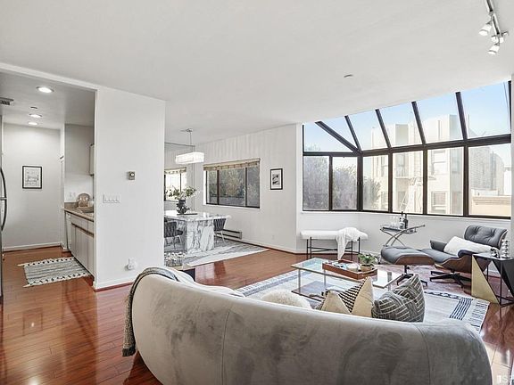 5th image of 2185 Bush St APT 309