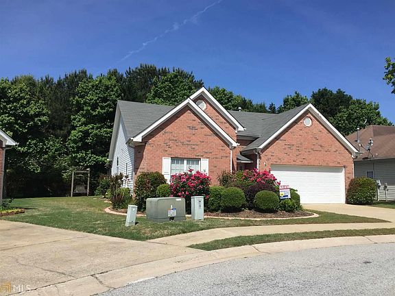 2nd image of 345 Autumn Glen Cir