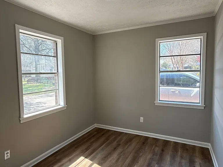 808 Cobb Cir — Photo 7
