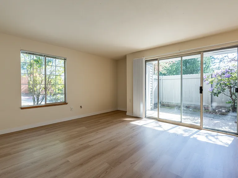 Bridle Estates — Photo 1