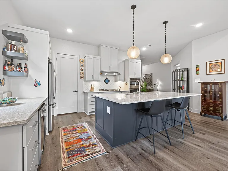 9979 Pebble Glen Dr — Photo 6