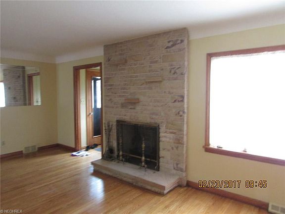 4th image of 790 High St
