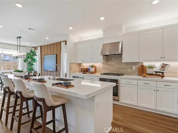 486 Checkerbloom Ln, Santa Paula, CA 93060