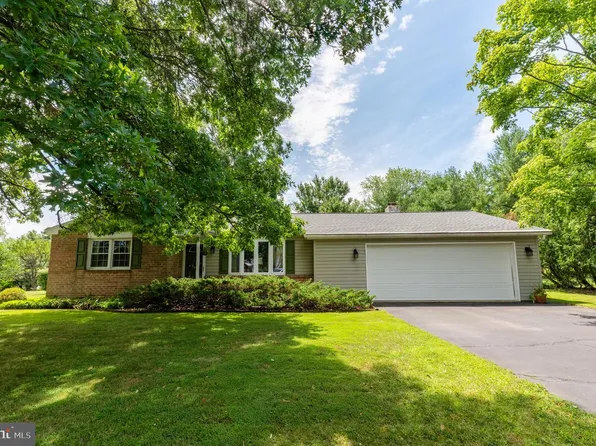 1507 Tennis Cir, Lansdale, PA 19446