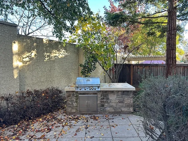 9561 California Oak Cir — Photo 50