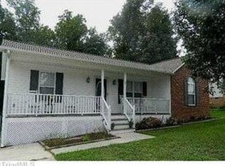 9 Grace Dr, Thomasville, NC 27360