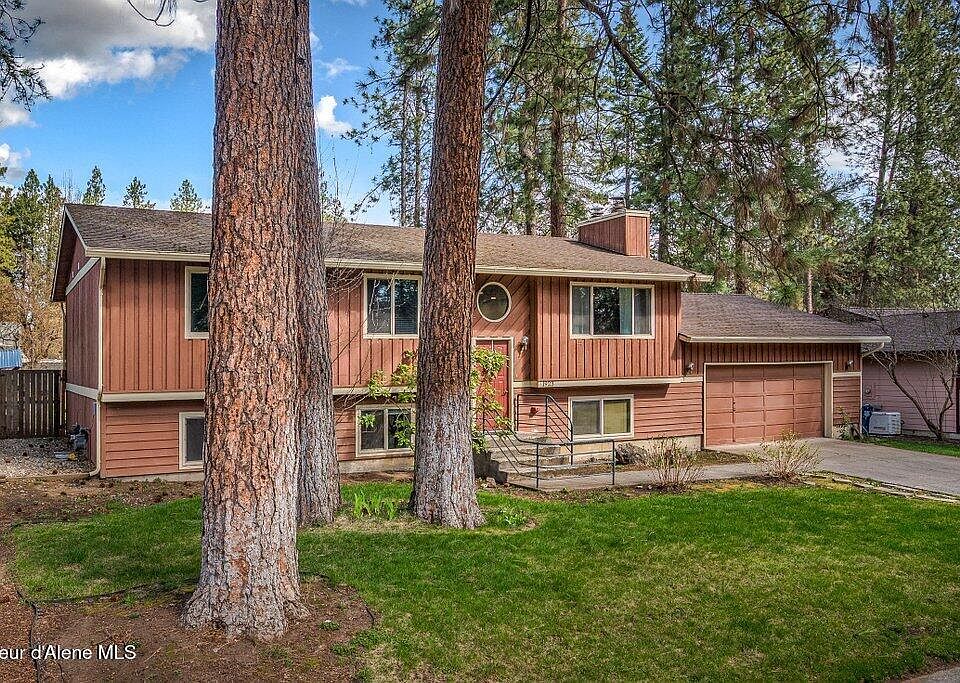 1st image of 1923 W Canyon Dr
