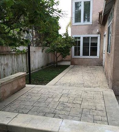 SIDE HOUSE WITH FRUIT TREES