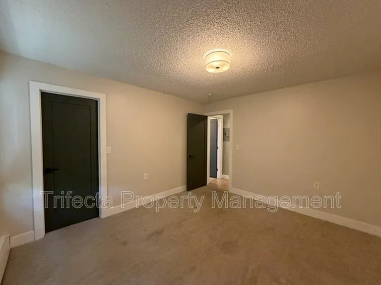 3431 Stover St #E520 — Photo 6