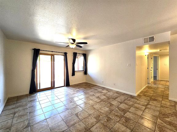 4th image of 601 San Mateo Ln #123