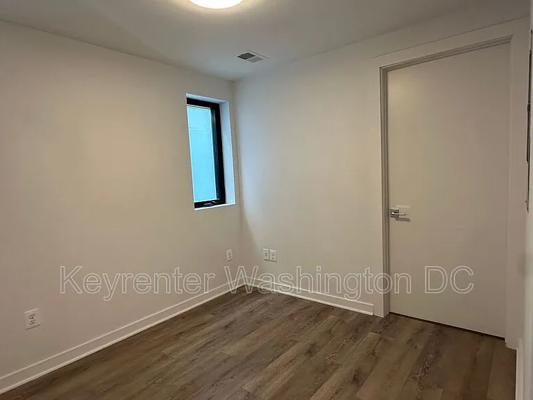 1460 Belmont St NW #204 — Photo 16
