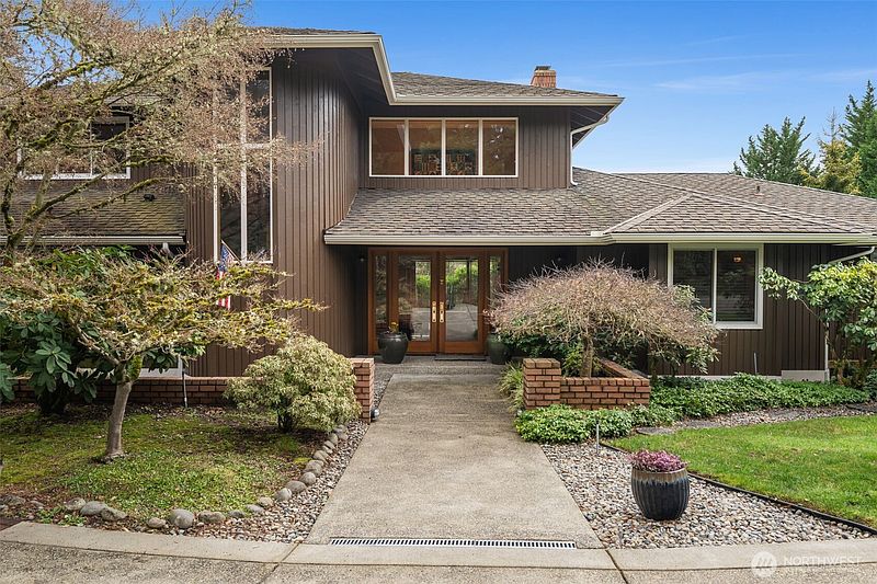 3rd image of 4116 205th Avenue SE
