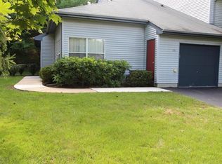 401 Bayberry Ct, Englishtown, NJ 07726