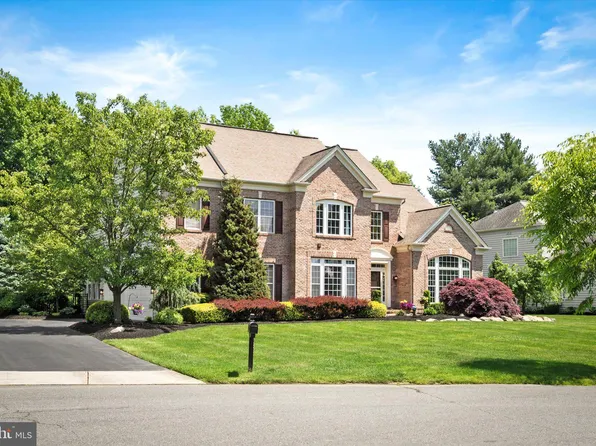 18 Blyman Ct, Trenton, NJ 08690