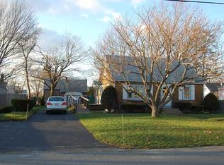 181 Carolyn St, Warwick, RI 02886