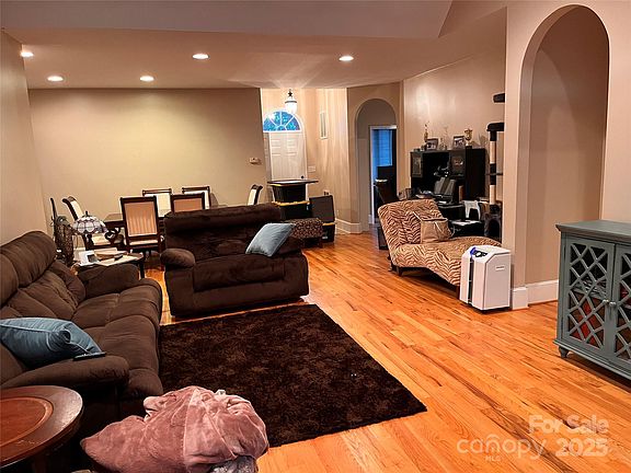 5th image of 3993 Palmer Cir