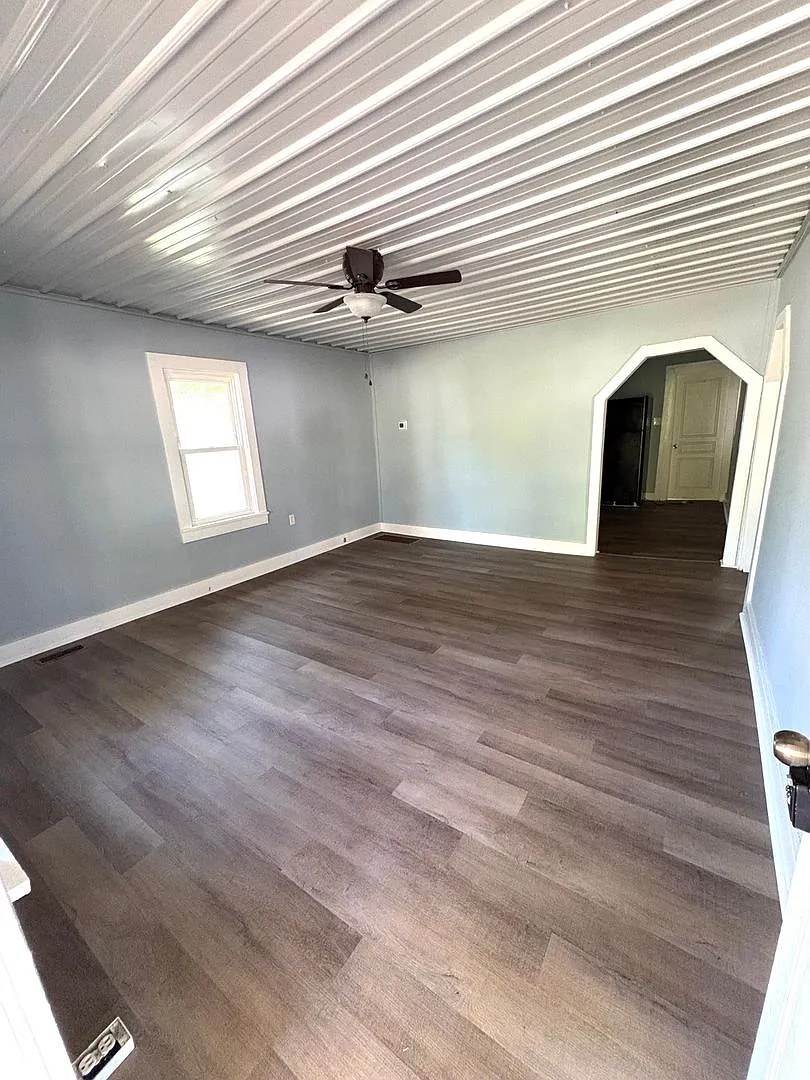 Your Next Home Awaits 2 Bed, 1.5 Bath — Photo 2