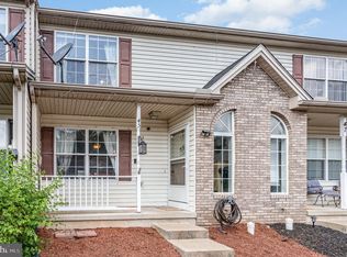 45 Petersburg Ln, Duncannon, PA 17020