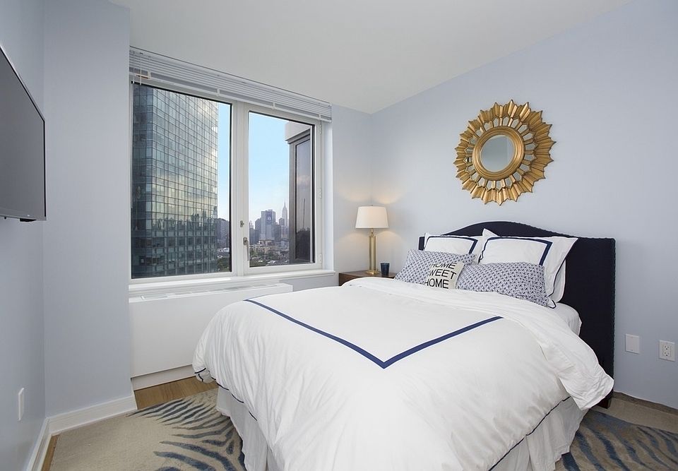 1st image of 4325 Hunter St APT 1240E