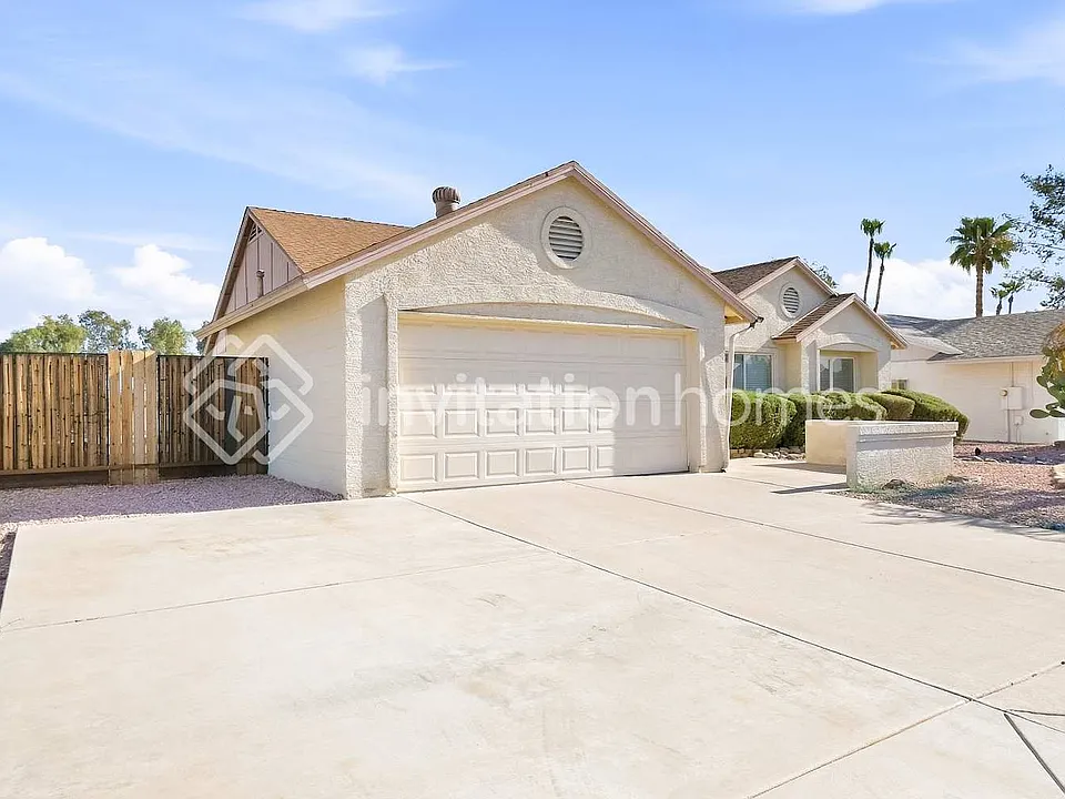 10504 W Griswold Rd