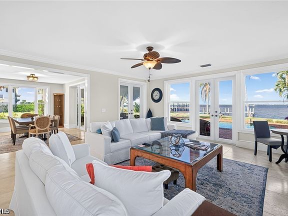 5th image of 2878 Valencia Way