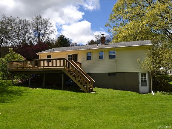 2nd image of 15 Sherry Cir