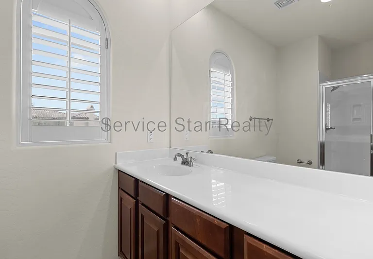 3724 E Robin Ln — Photo 27