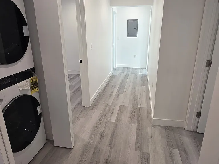 22732 Mariano St — Photo 17