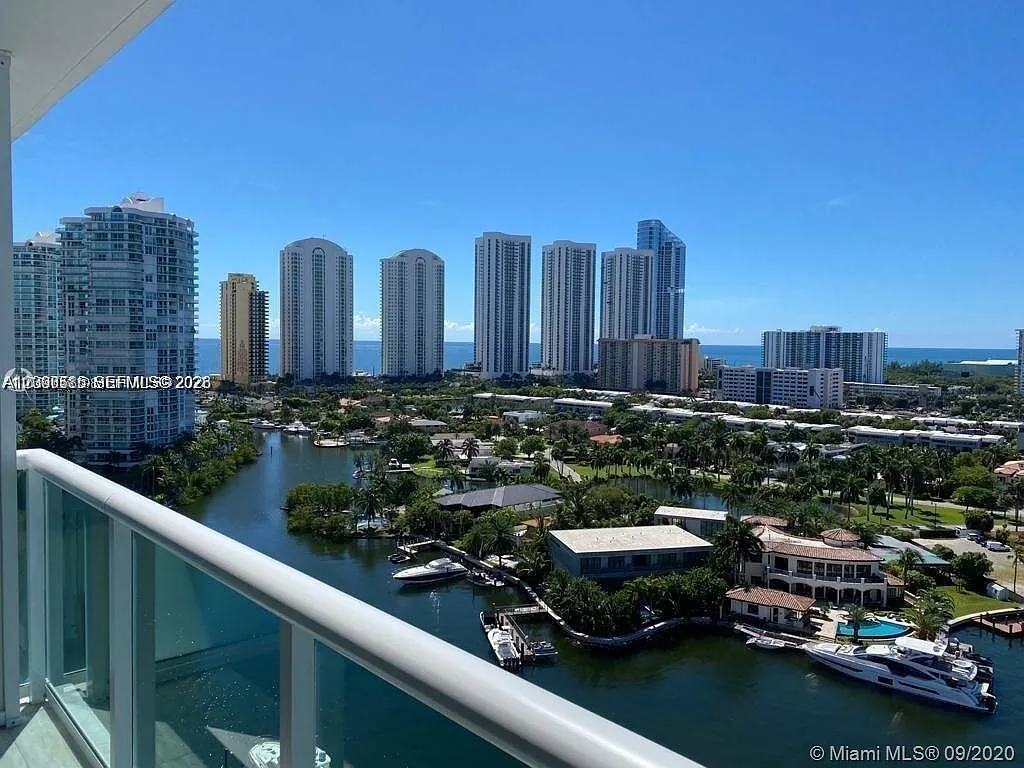 400 Sunny Isles Condo Eas — Photo 3