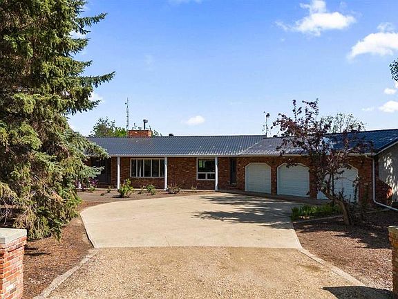 4th image of 46139 W Range Road 205