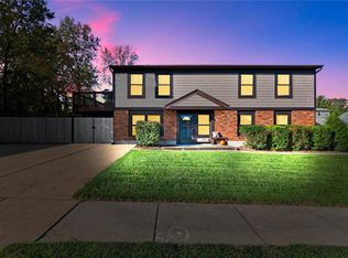 1549 Lynnbrook Dr, Saint Charles, MO 63303