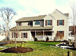 3 Hill Top Ct, Lanoka Harbor, NJ 08734