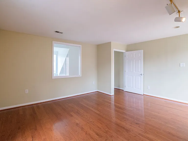 801 Addison St #B — Photo 23