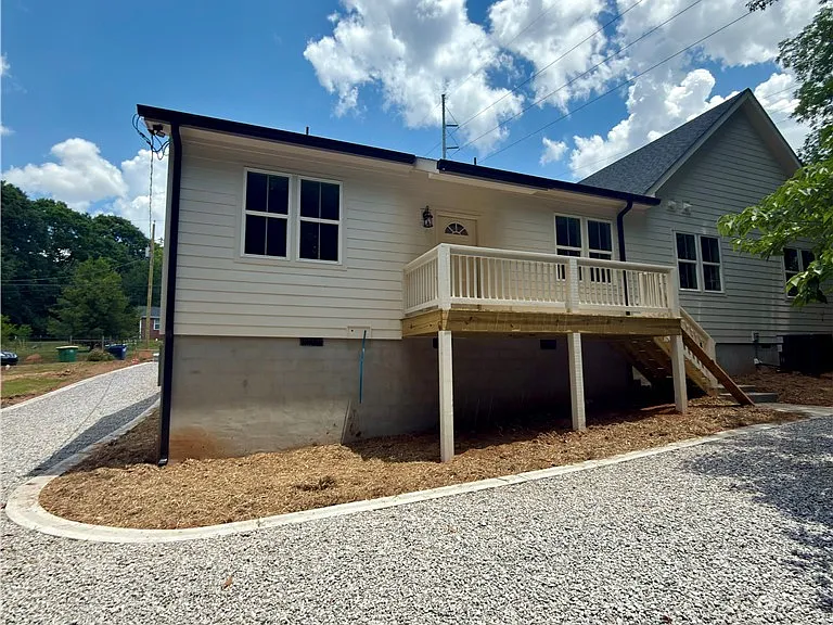 294 Moreland Ave — Photo 14
