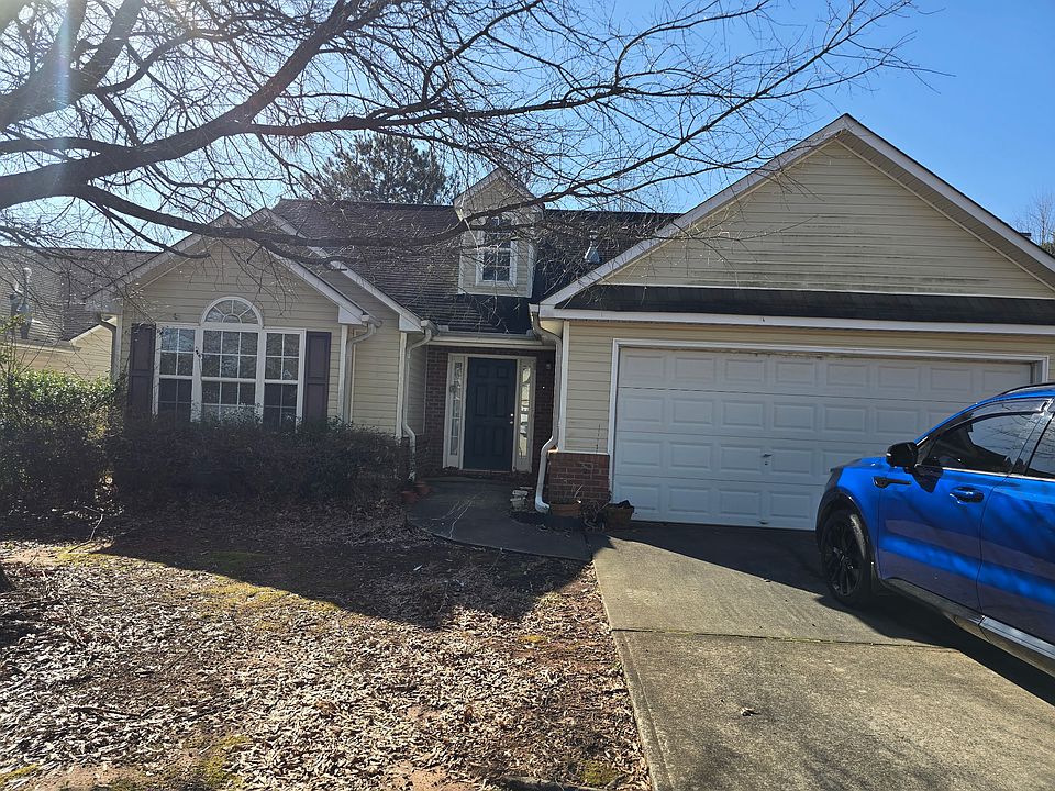 1st image of 1560 Logan Ln