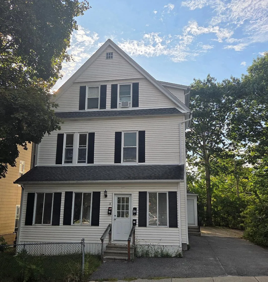 2 bed, 1000 sqft, $2,300 — Photo 1