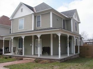 613 Dewey Ave, Saint Marys, WV