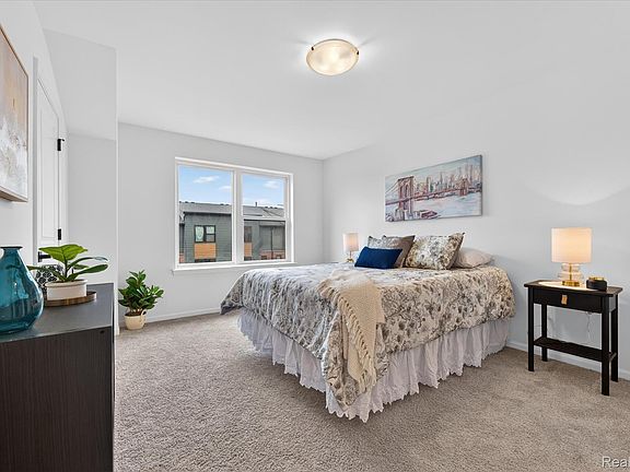 2nd image of 3622 Trumbull Ave Unit 9