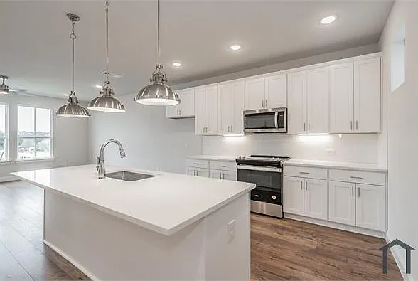9600 Landing Way #2 — Photo 12