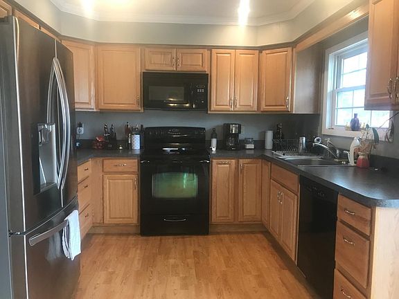 4th image of 3 Castle Ct